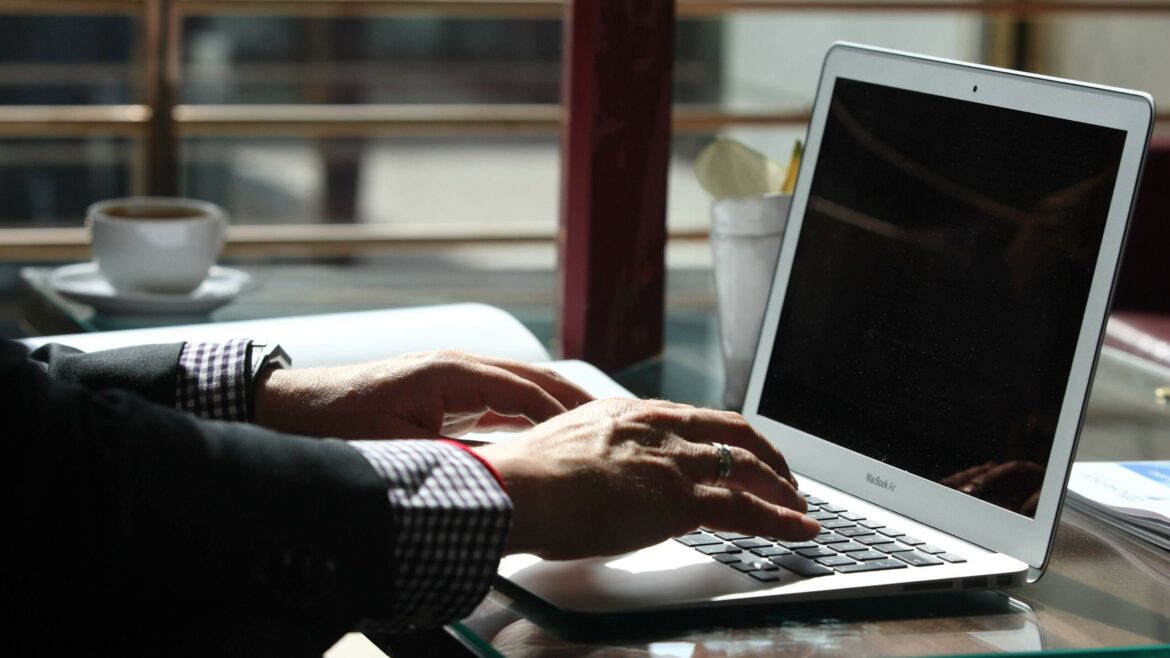 Macbook-getting-hot-scaled-3