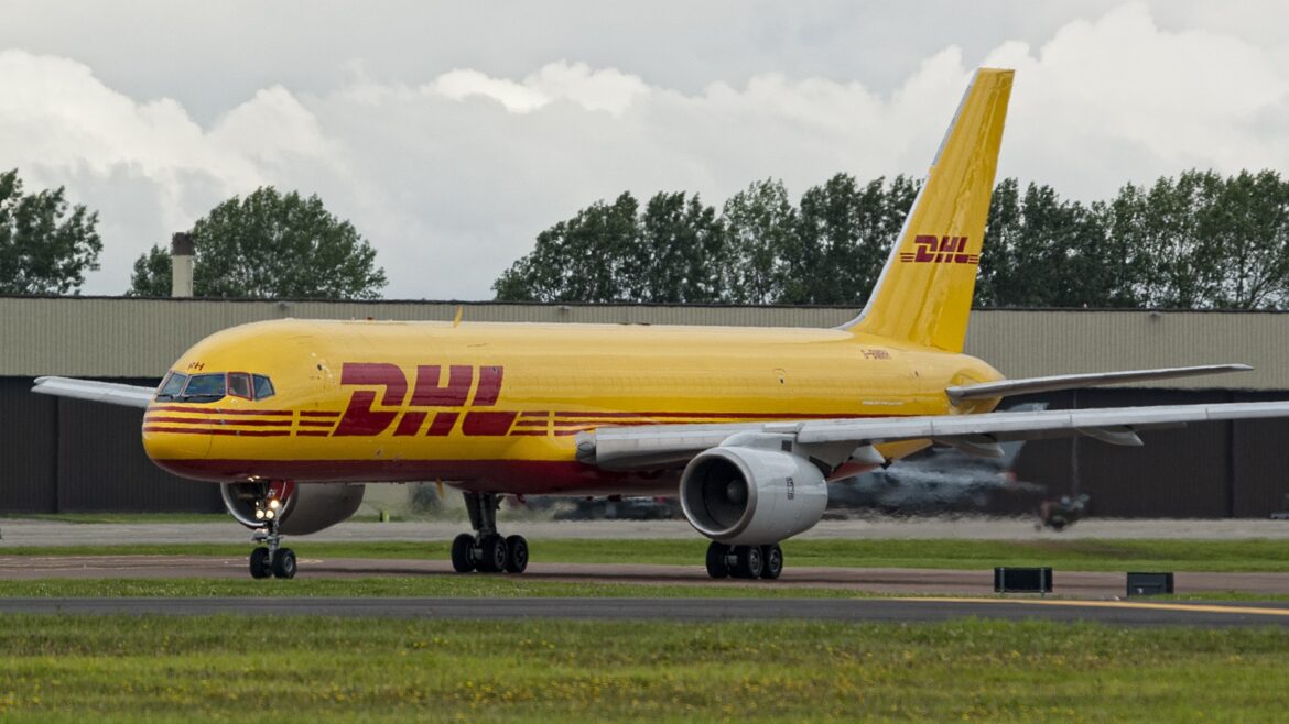 27-DHL-Parcel-19