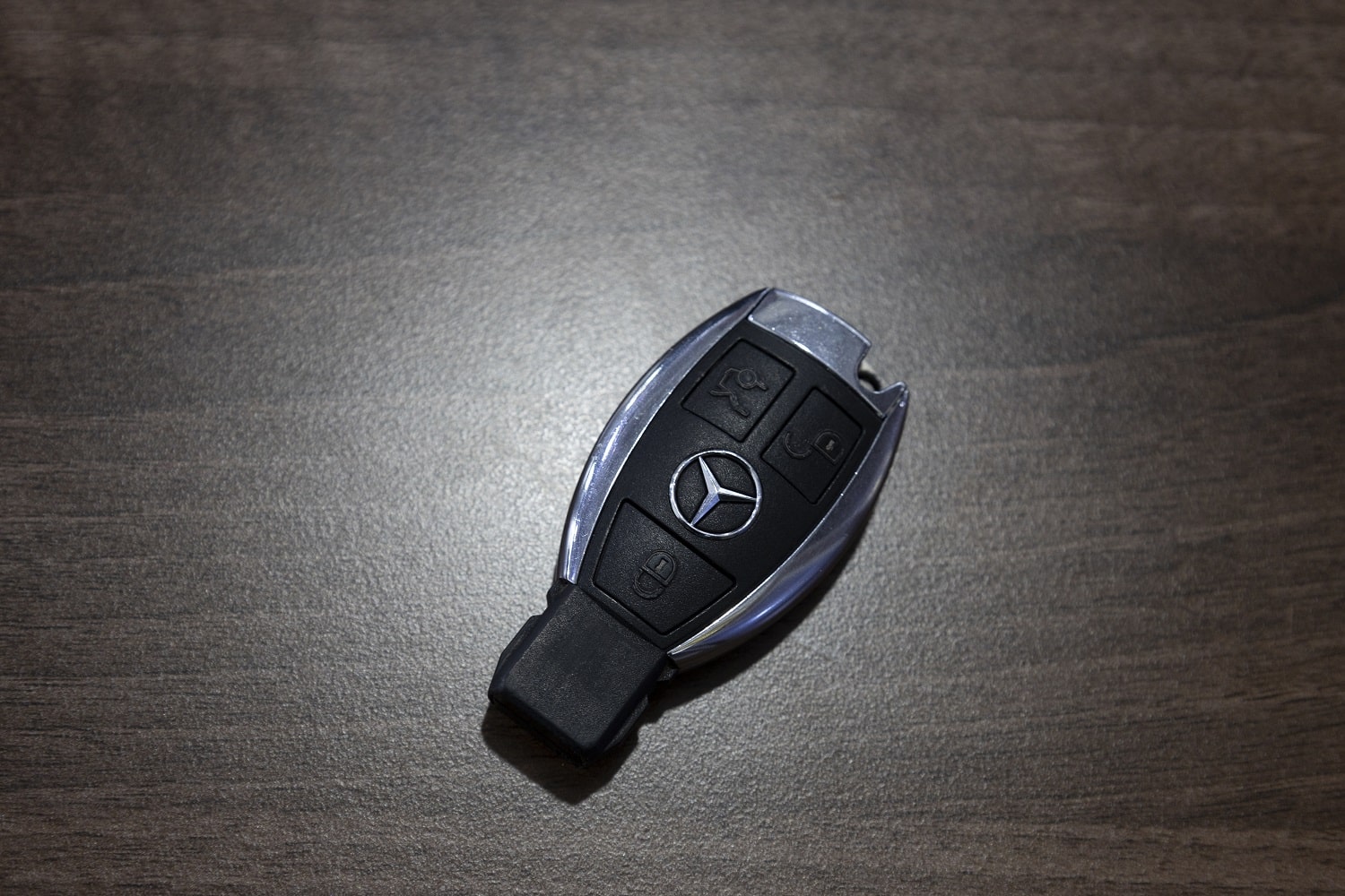 How To Replace Battery On Mercedes Key